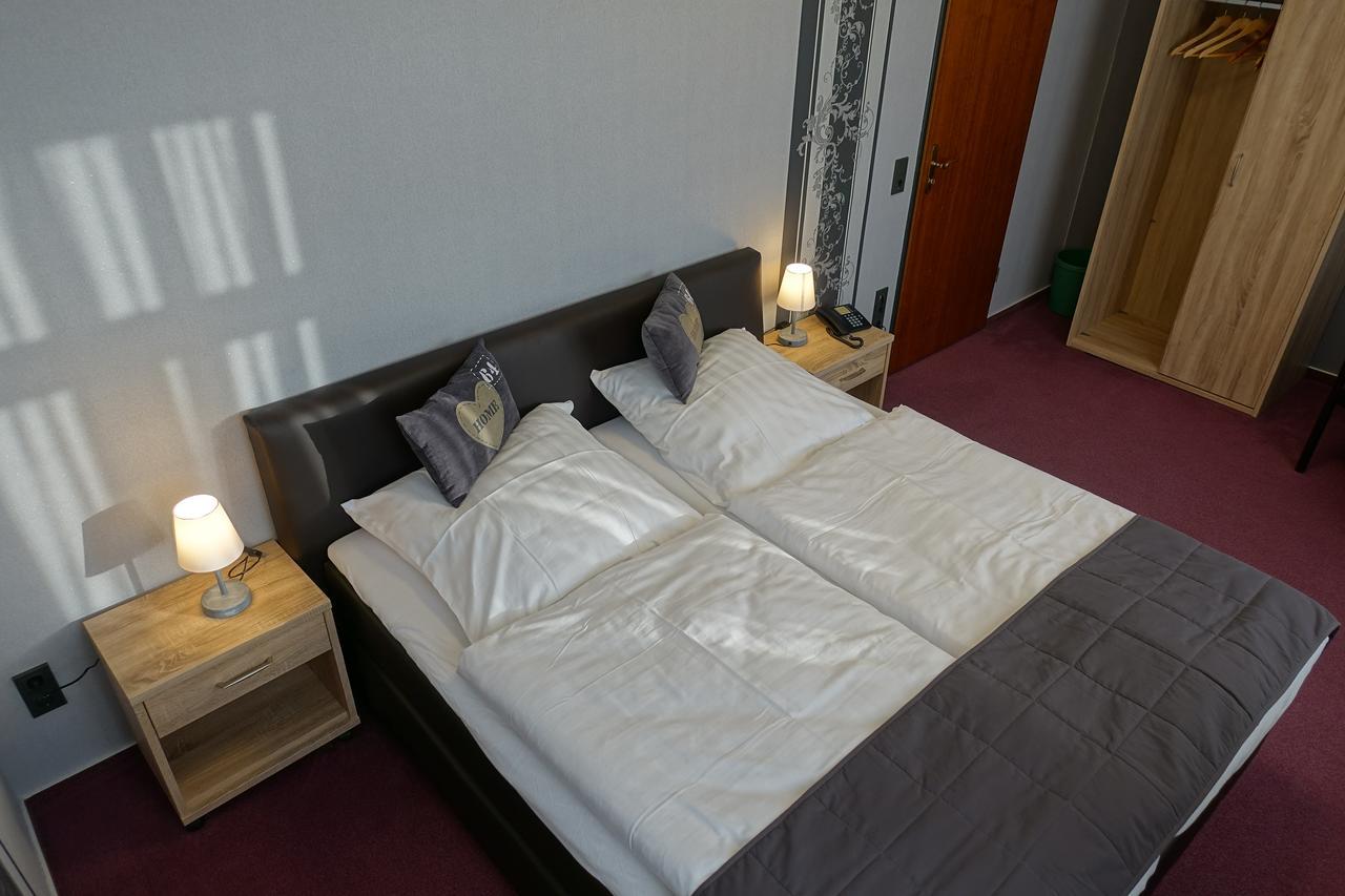 Goldener Loewe Triebes Hotell Eksteriør bilde